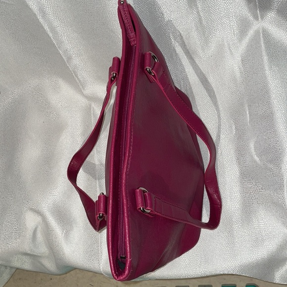 Nine & Co. magenta/fuschia full-zipper closure tote bag/purse - Picture 3 of 5